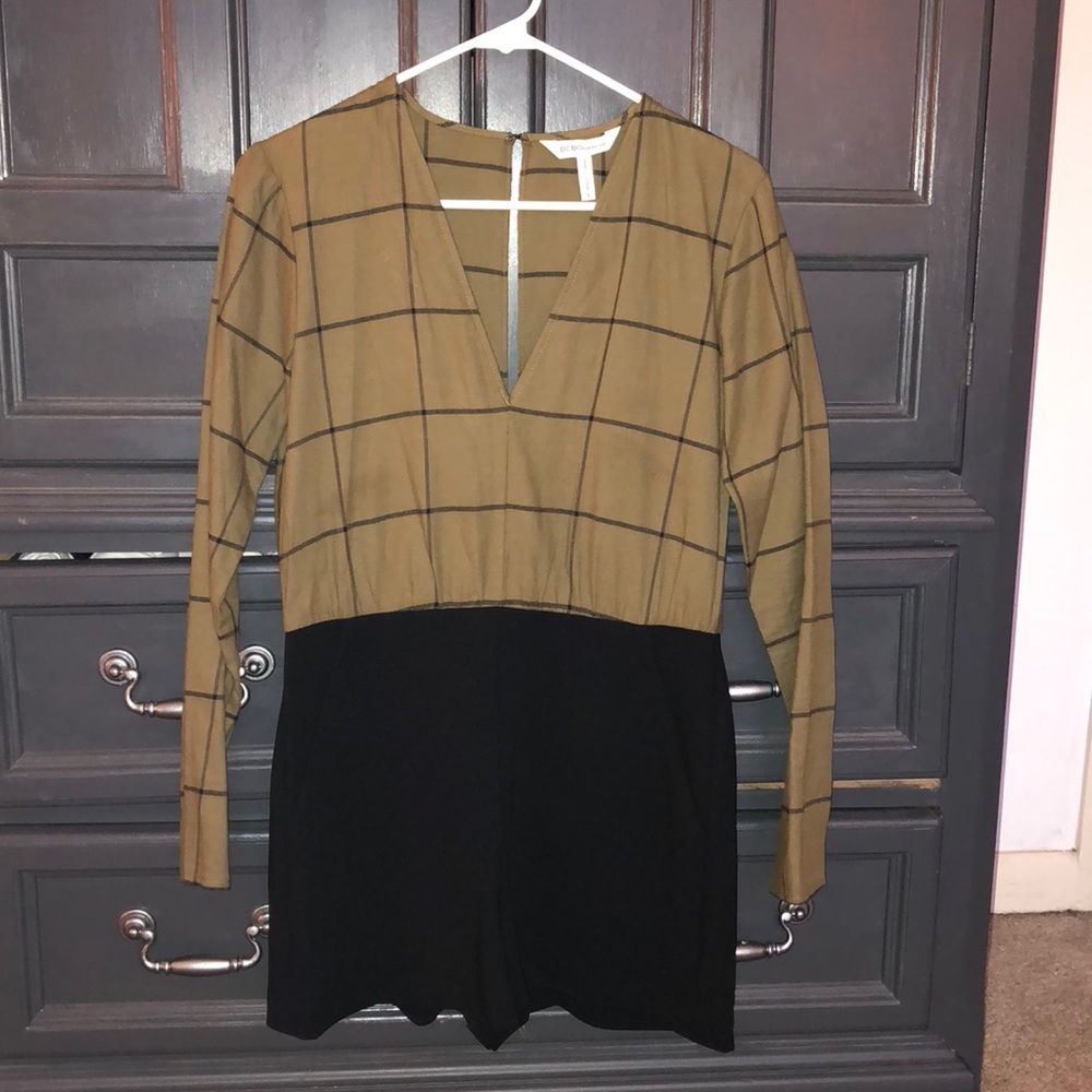 BCBG romper (with pockets)